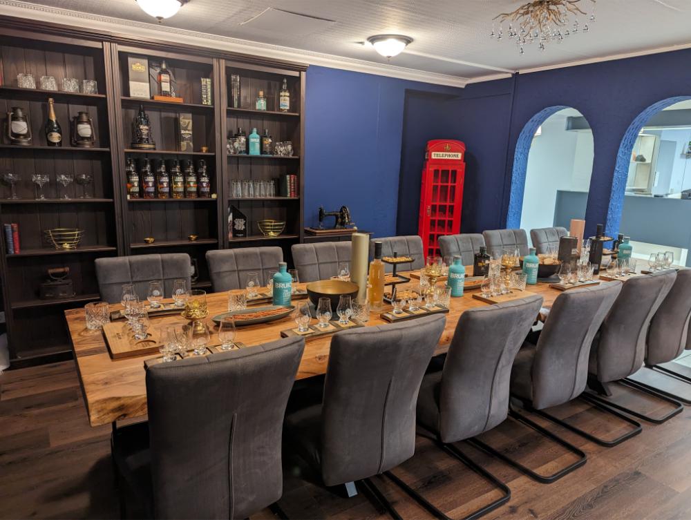 Tasting_Raum_Deliawhisky